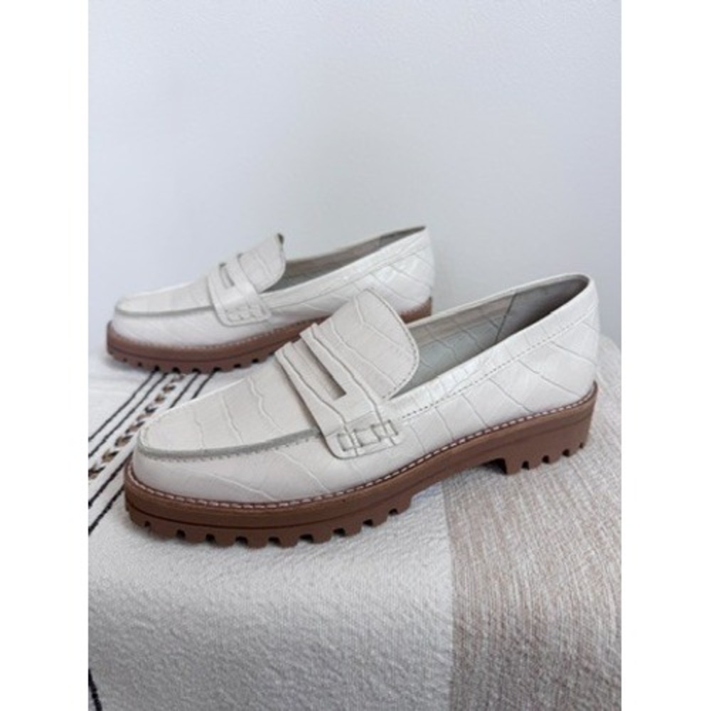 Dolce Vita White Croc Embossed Lug Sole Penny Loafers Womens Shoes Sz. 8